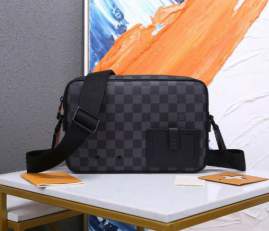 Picture of Louis Vuitton Mens Bags _SKUfw97507130fw